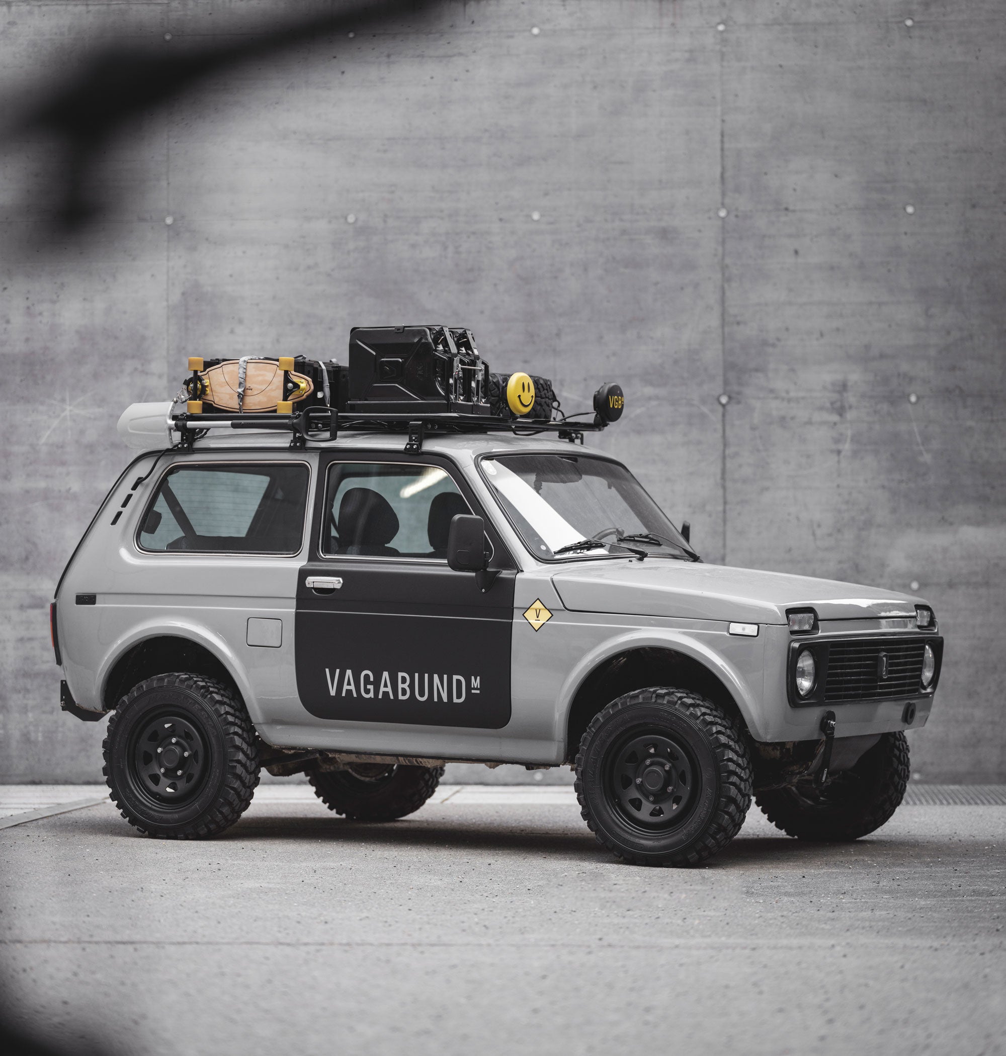 LADA Niva 1980 Vagabund - 1/18 SOLIDO S1807302 - 295086